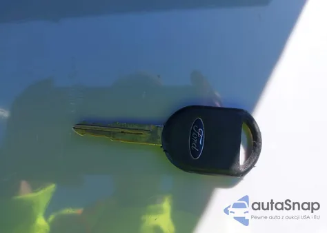 2004 Ford Crown Victoria Lx from USA, damaged, VIN 2FAFP74W44X168668